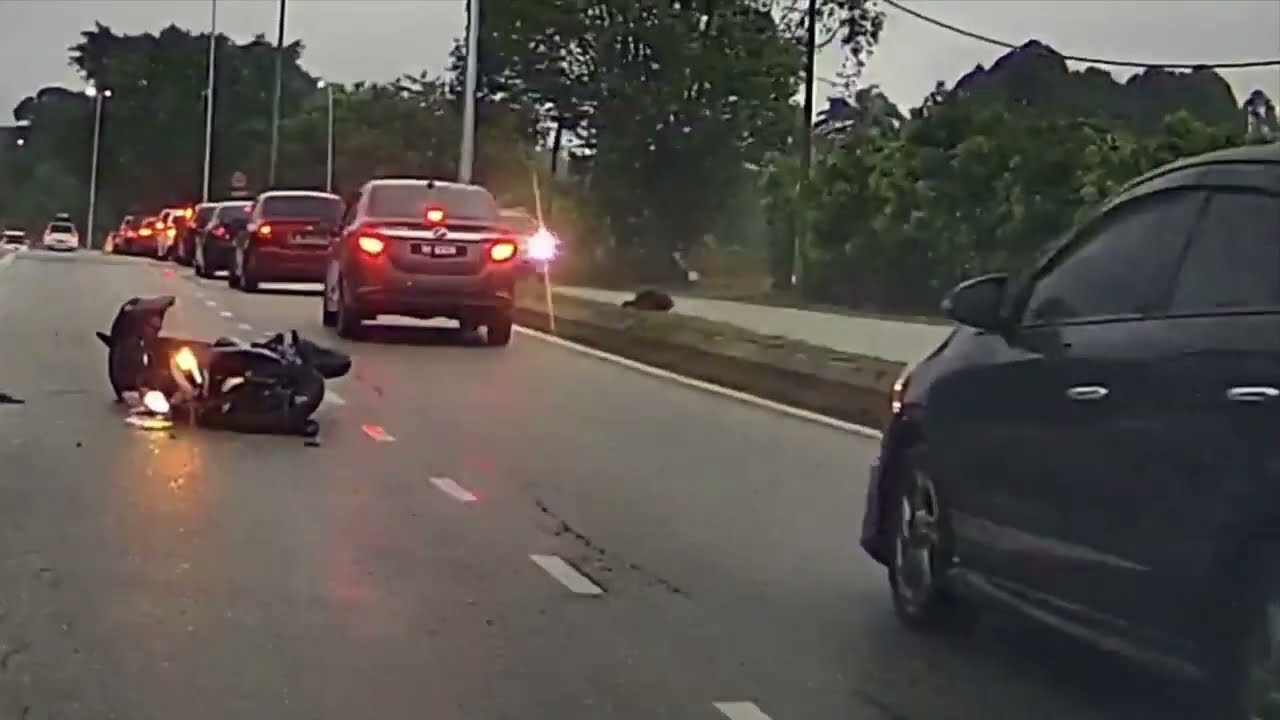 MALAYSIA IDIOT'S  DRIVERS COMPILATION #152