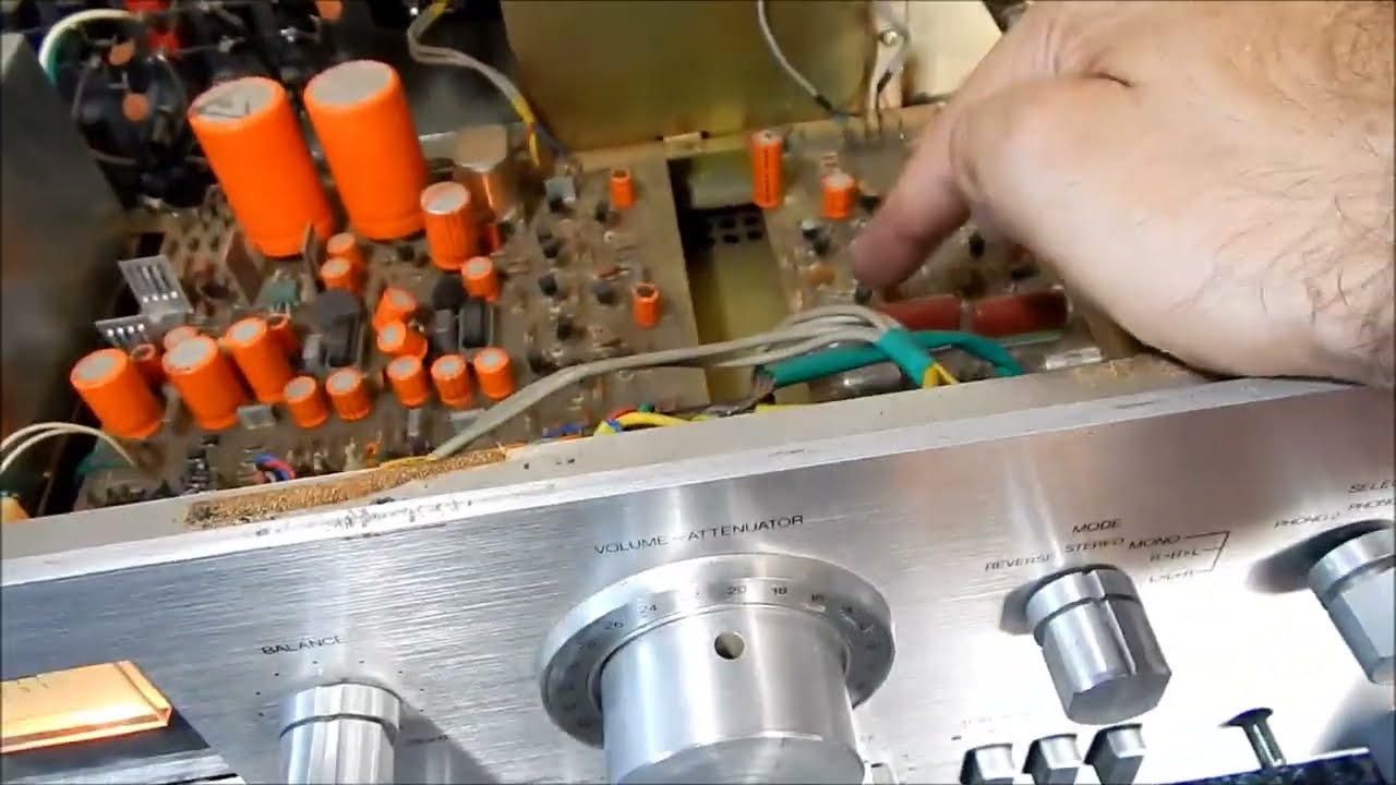 GARIMPO - POLYVOX CM 5000 PRÉ AMPLI LINHA 5000-  VEJA COMO ELE ESTA !!!