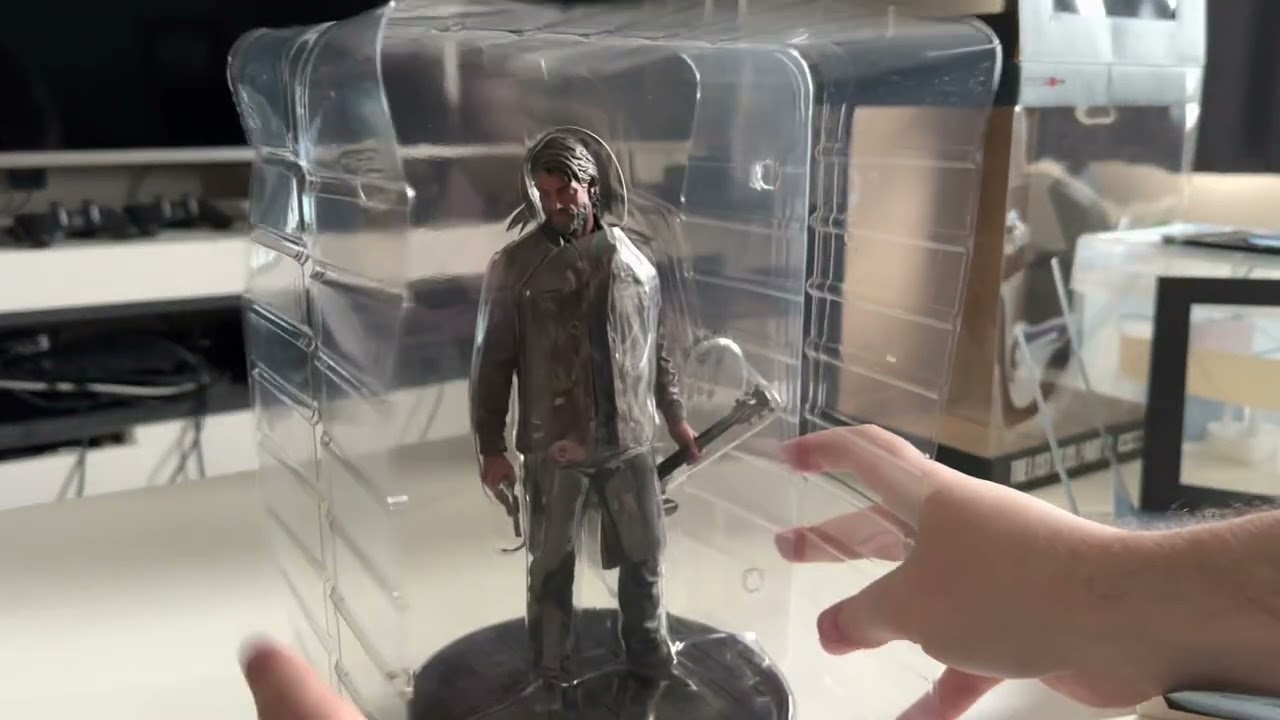 The Last Of Us Part 2 Joel statue unboxing DARK HORSE