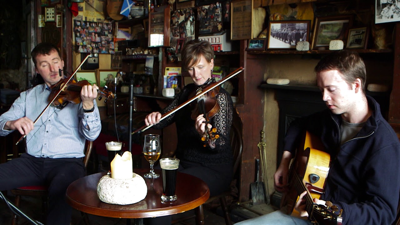 Claire O'Loughlin & Liam Flanagan - Dances at Kinvara // Paddy Byrne's Barndance (barndances)