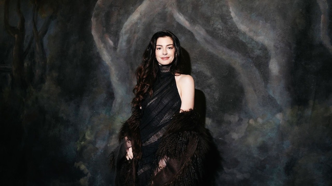 Anne Hathaway opens New York Fashion Week in a lace look that redefines modern glamour