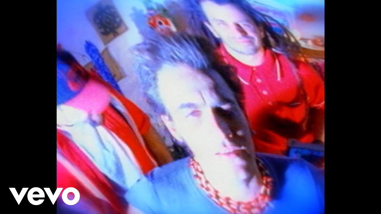 Los Fabulosos Cadillacs - Las Venas Abiertas De Am&eacute;rica Latina (Videoclip)