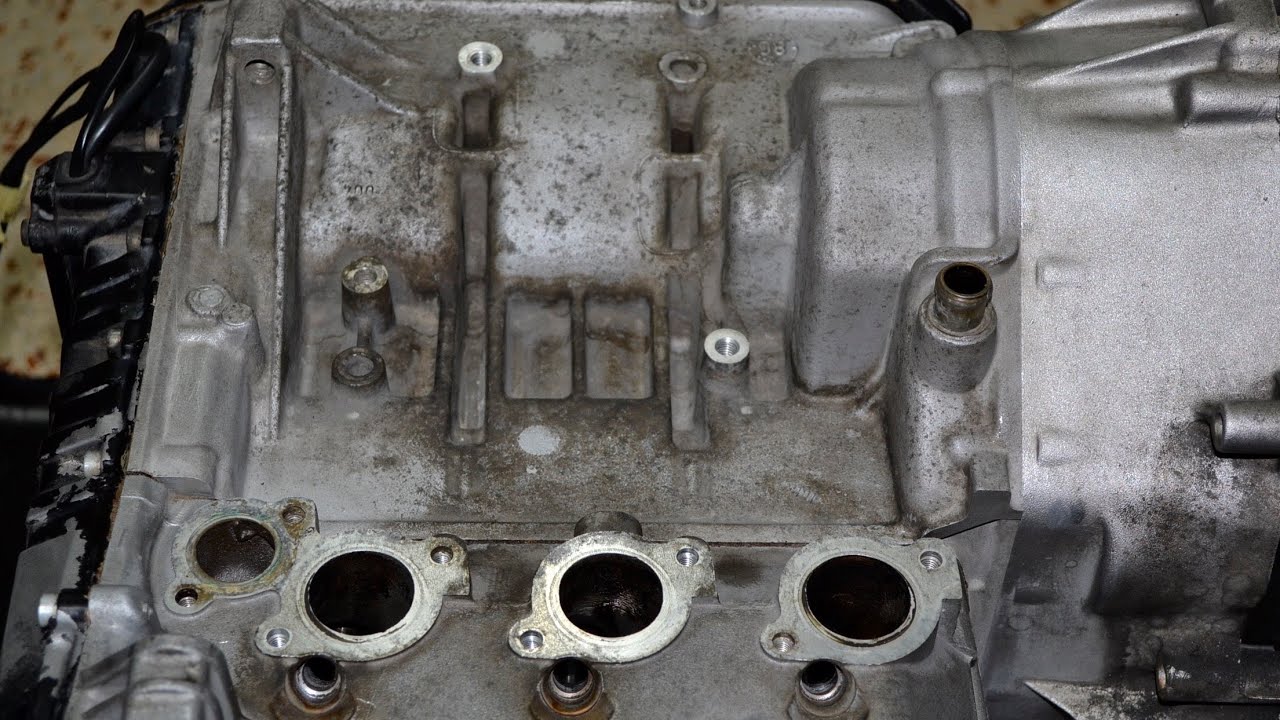 RESTAURACIÓN BMW K75 1987 (Parte 44) | Limpieza bloque motor y pinzas de freno