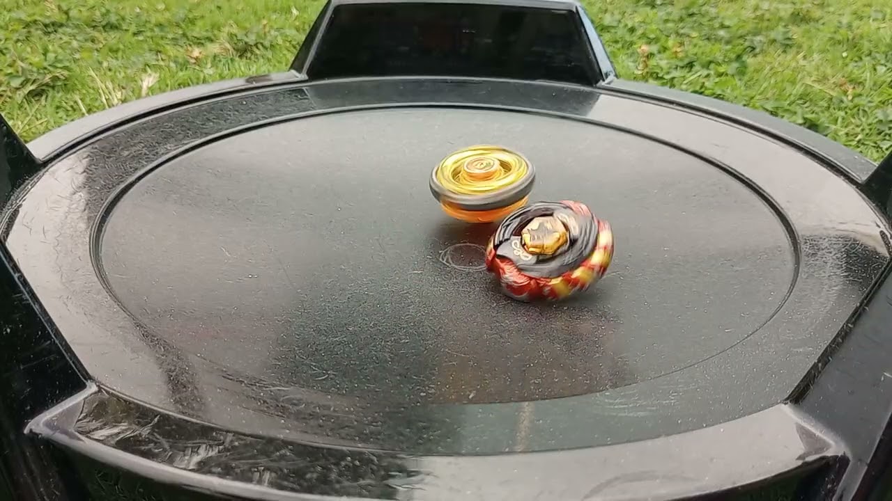 Beyblade Nightmare Rex SW145SD vs Mercury Anubis 85XF 
