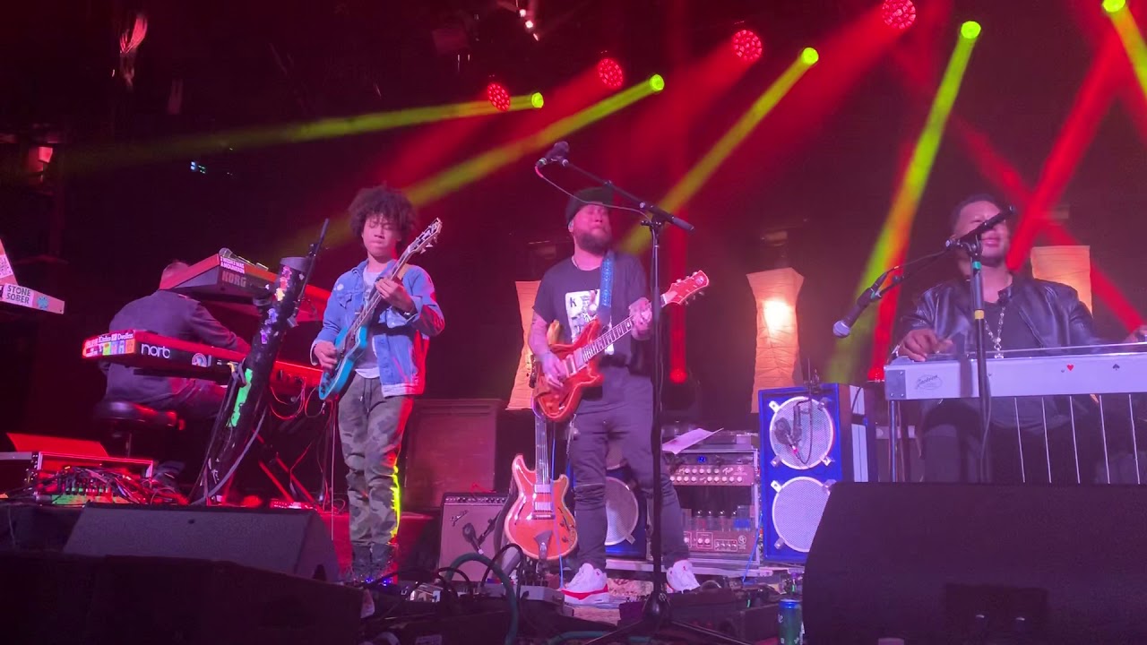 Twiddle- All Along The Watchtower ft Robert Randolph & TAZ