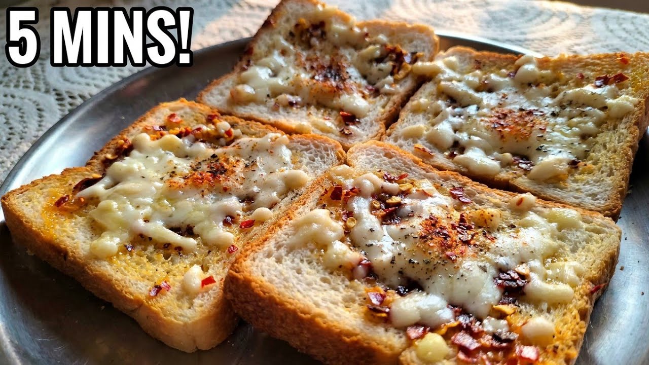  MUST-TRY: The 5-Minute Chilli Garlic Toast Everyone is Raving About! 🧀🌶️
