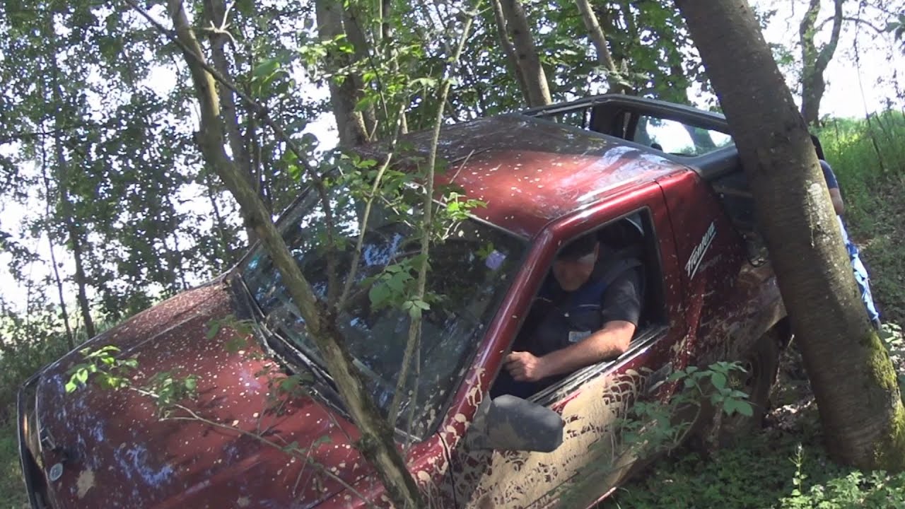 Opel Frontera Sport hits a tree  offroad  fail/ page3  HD Looki Runde Baum