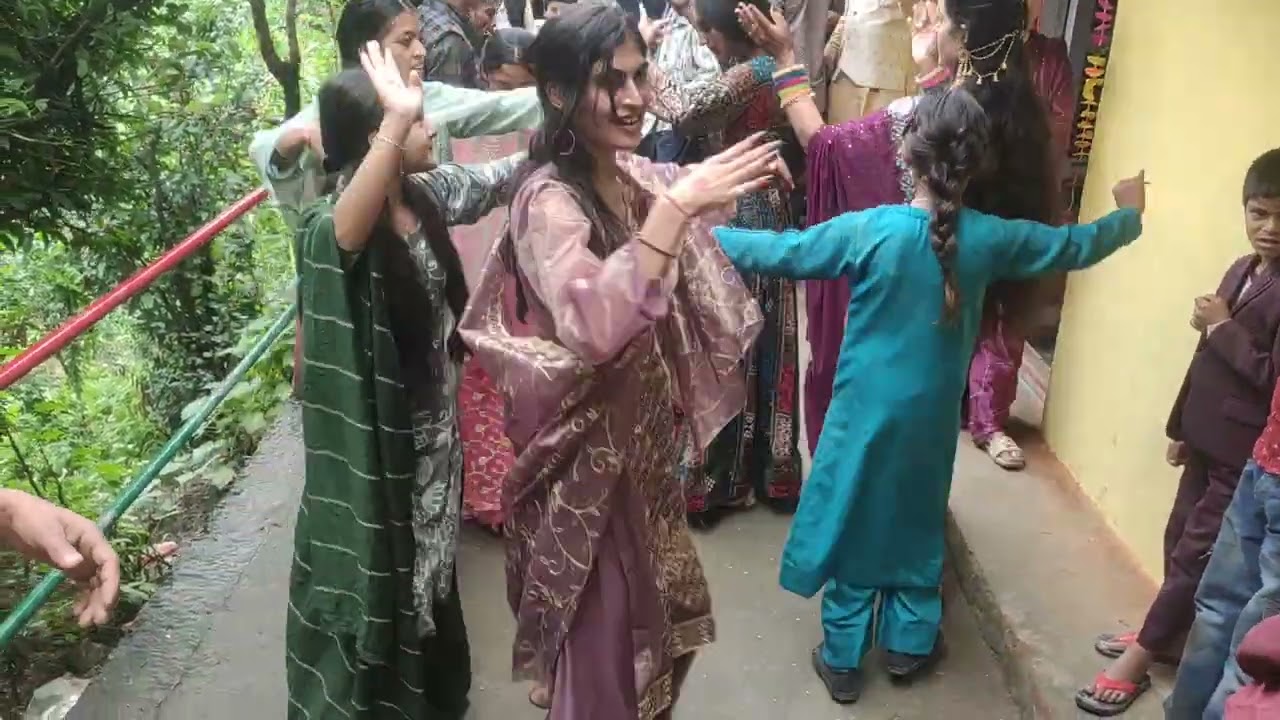 Sarazi dance #sarazidance #sarazidhol #fun #viral #trending #enjoy