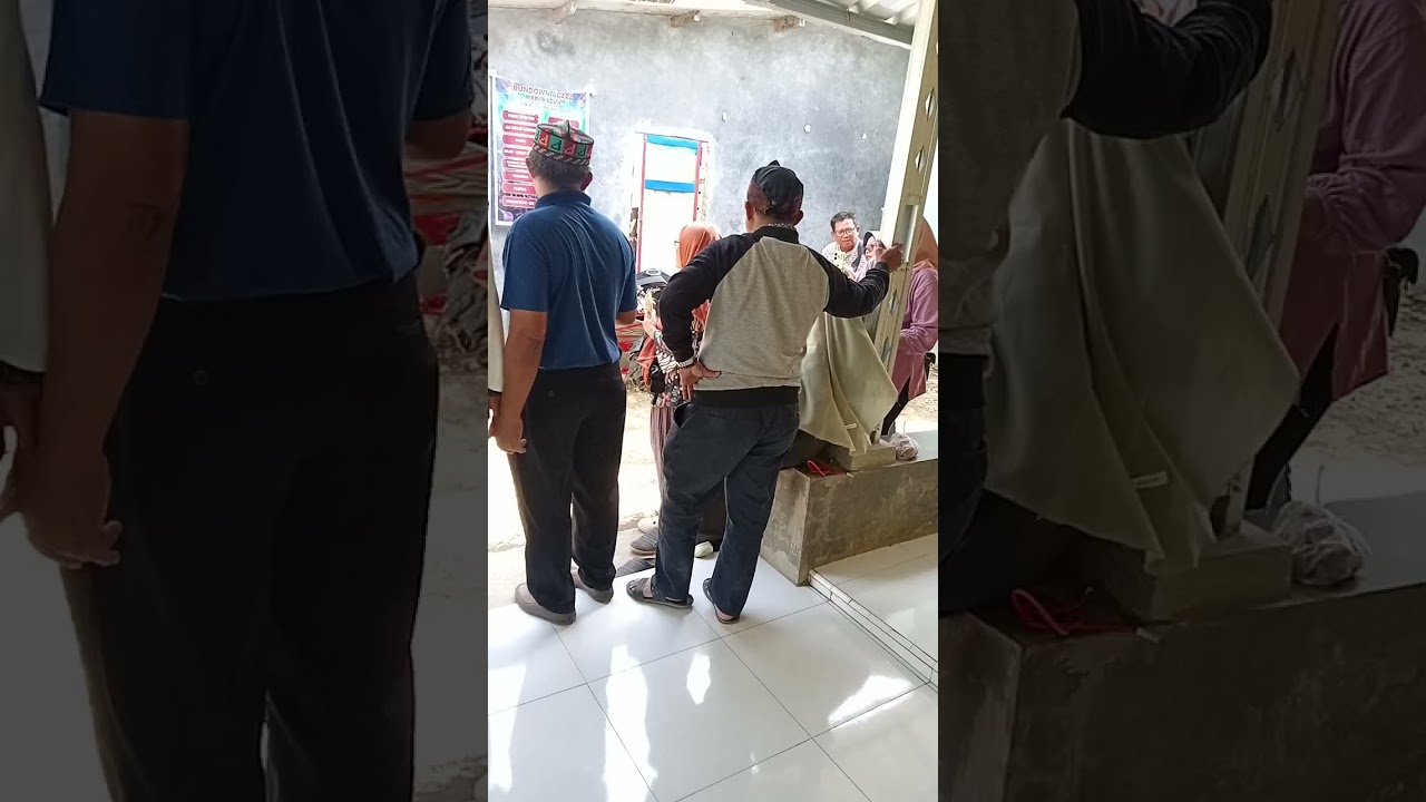 Lagi di rumah nya Dede april