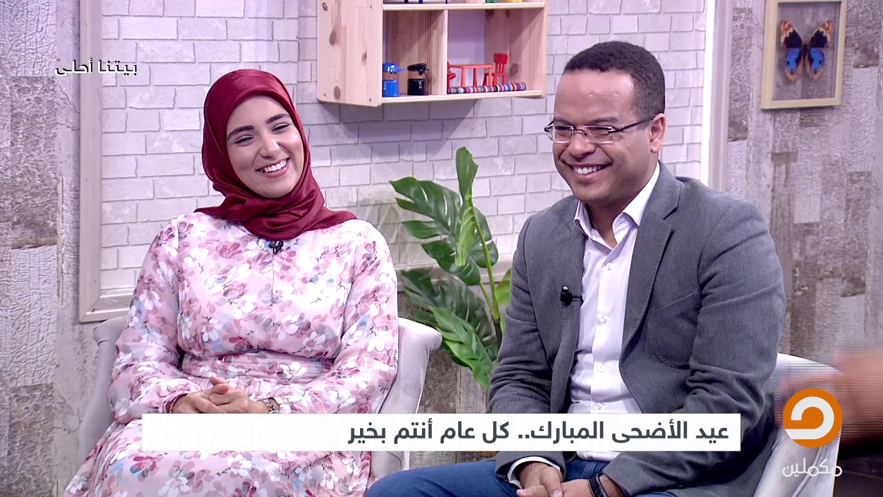 ضحك هيستيري في الاستوديو بعد سؤال عبدالمنعم سعد عن المعجبات في حضور زوجته