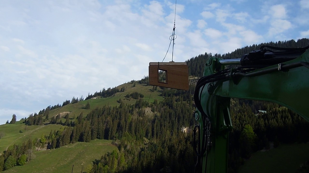 Ab Helikopter Holzelemente Aufrichten M&T von Rotz GmbH Kerns Part 1