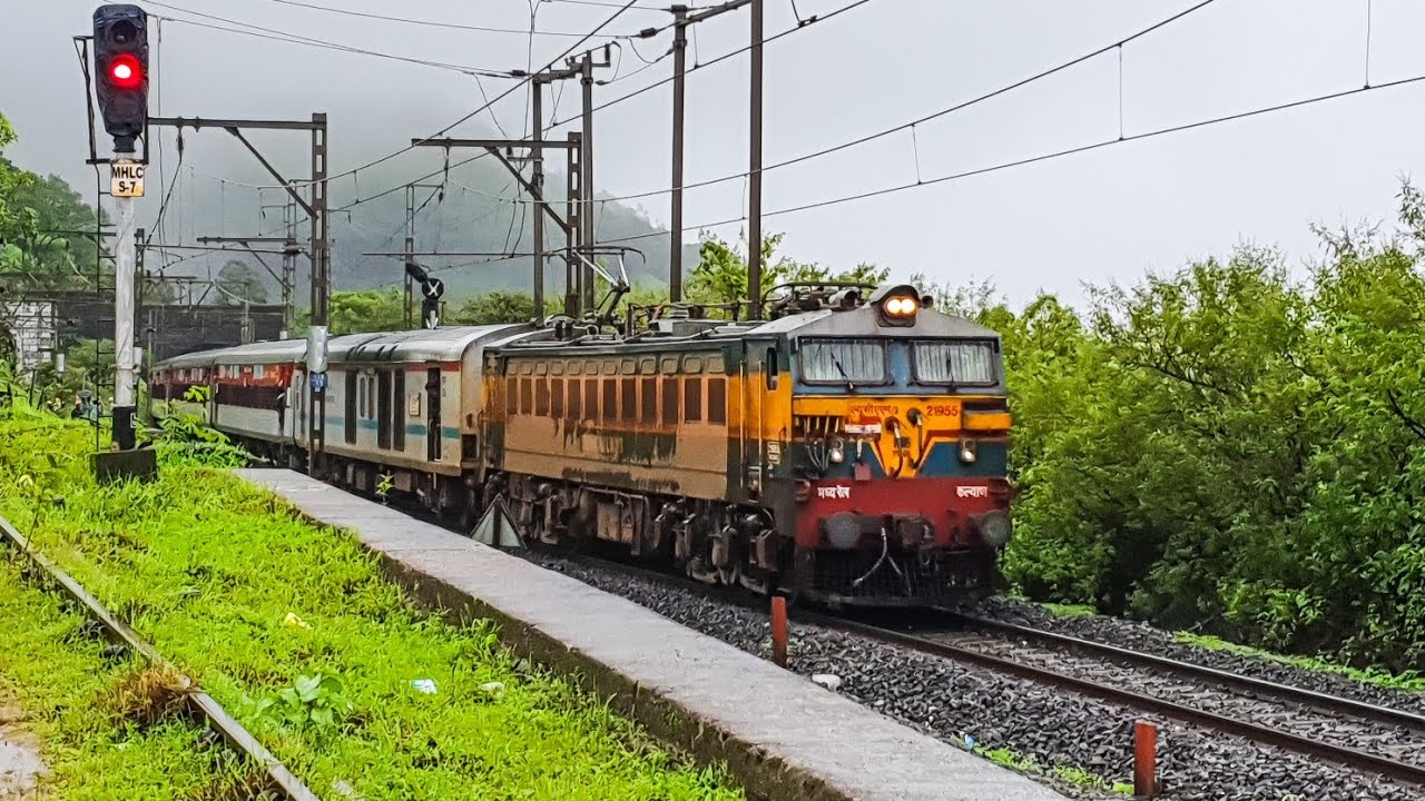 Back to Back WCAM3 Engines at Monkey Hill Gradient Bhor Ghat
