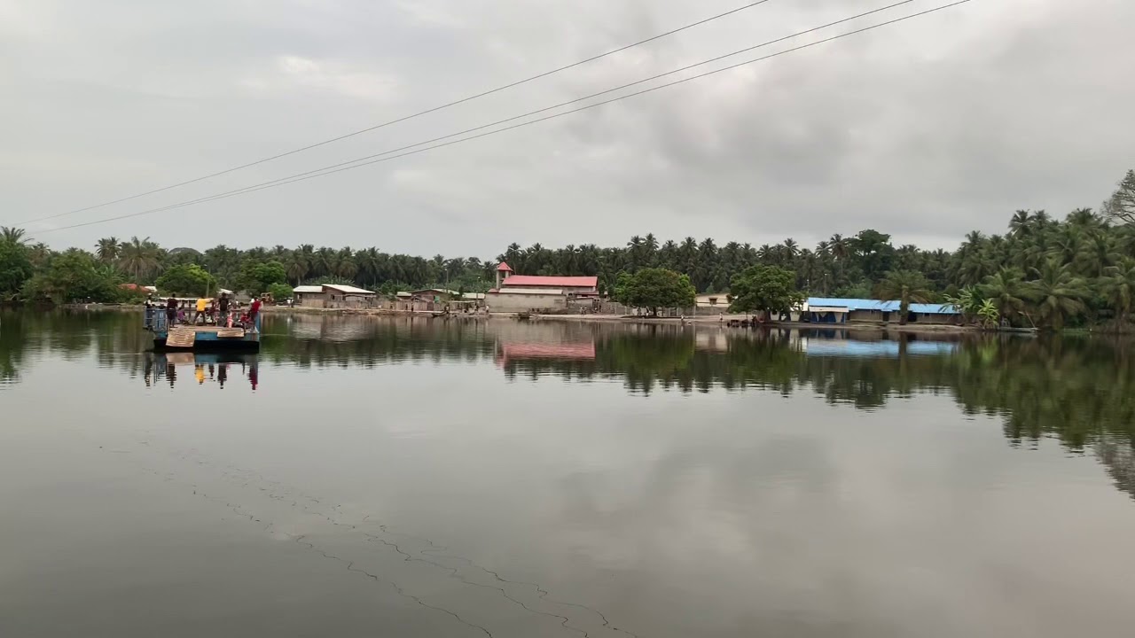 Traversée du village d’Adessé vers l’Île Deblay à Jacqueville
