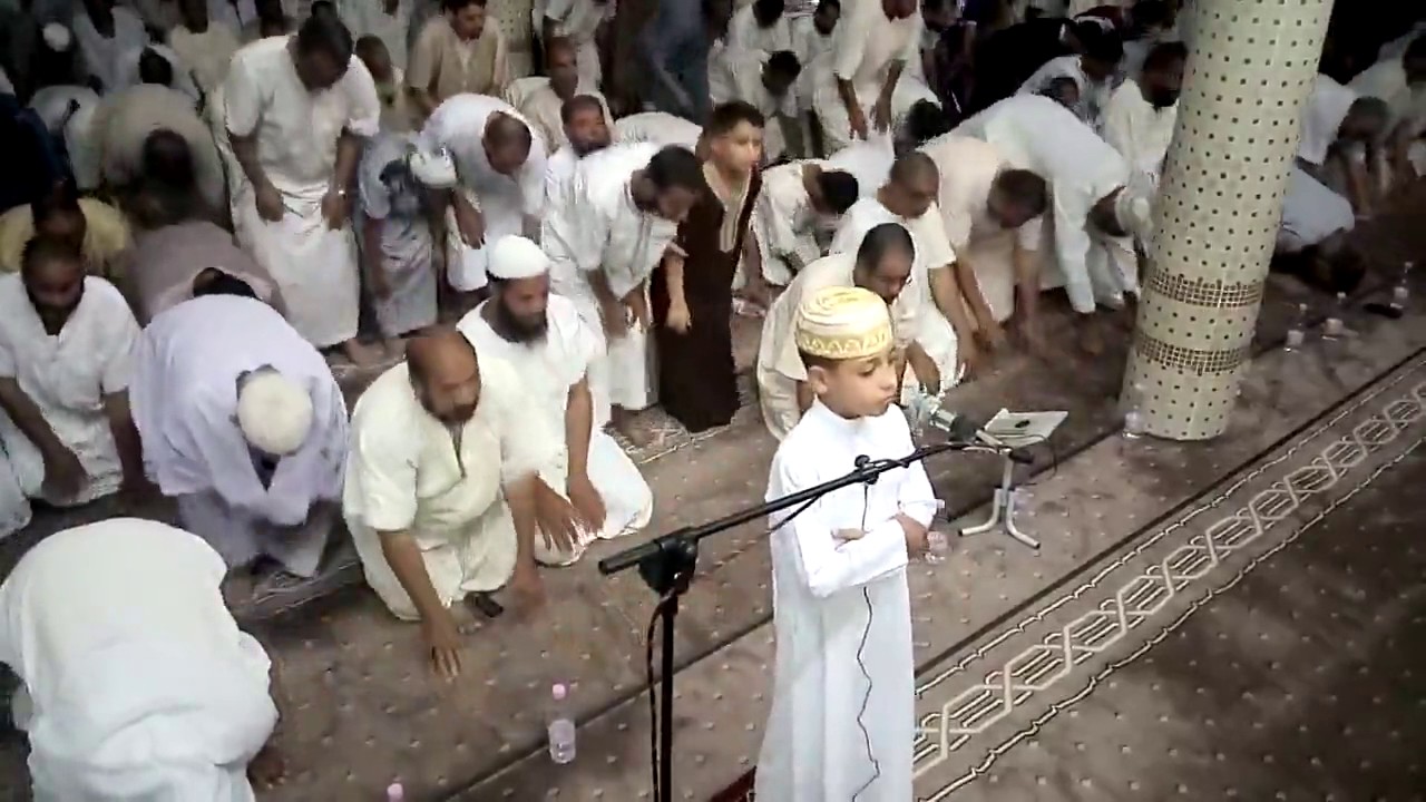 الطفل الصغير أحمد كريم ابن الشيخ علي قنوعة من تراويح 27 رمضان 1438 هـ