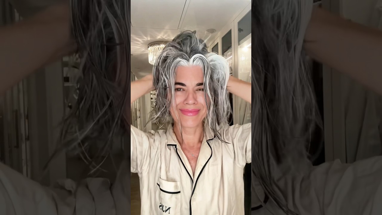I AM A LITTLE MORE WILD WITH GRAY HAIR 👩🏻‍🦳🔥😮| Nikol Johnson 