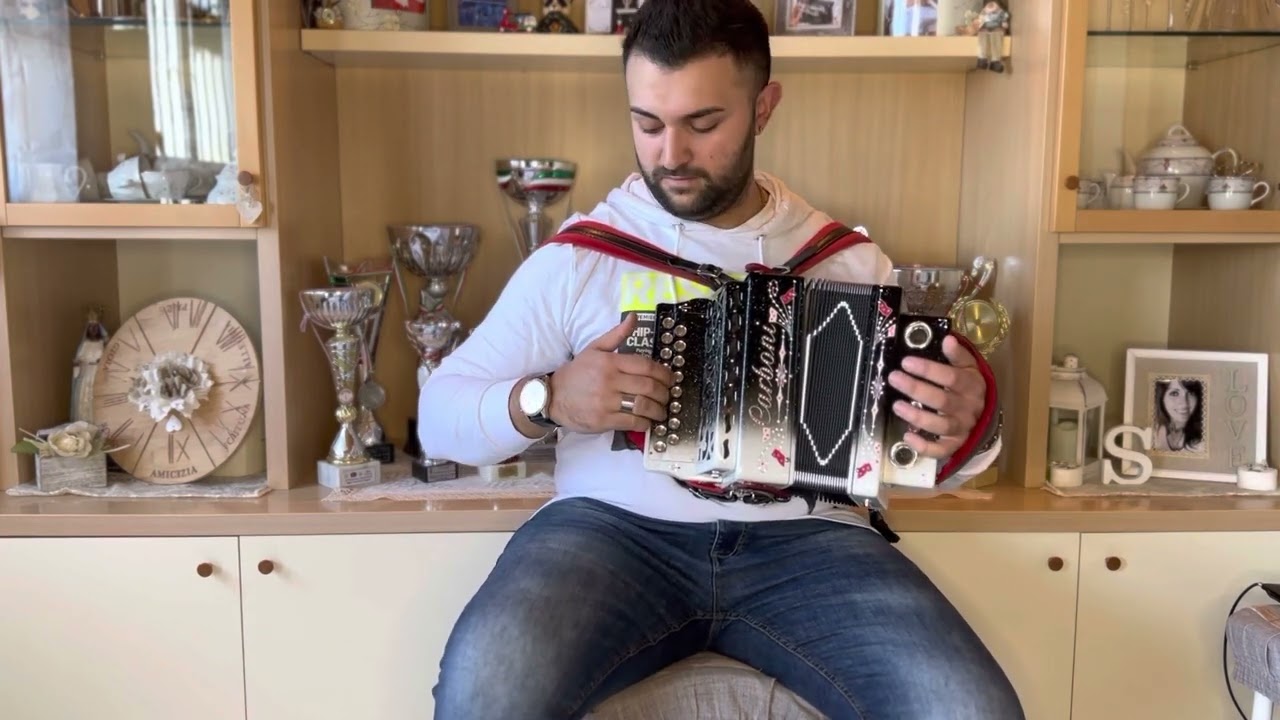 “Cicirinella Teneva Teneva” Tarantella Nicandro Iannacone Campione del Mondo di Organetto