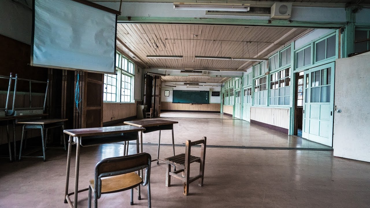ABANDONED Japanese School Heard Creepy Music