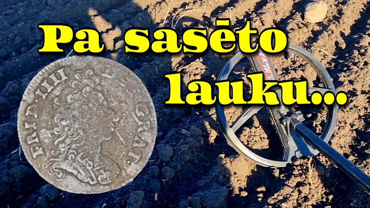 Sējmašīnai no muguras / piemājas lauks