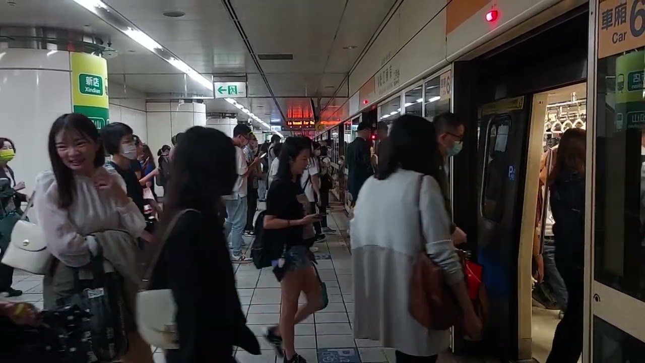 台北捷運 中和新蘆線 松江南京站 下班尖峰時刻人潮(往南勢角方向) [O08 N]