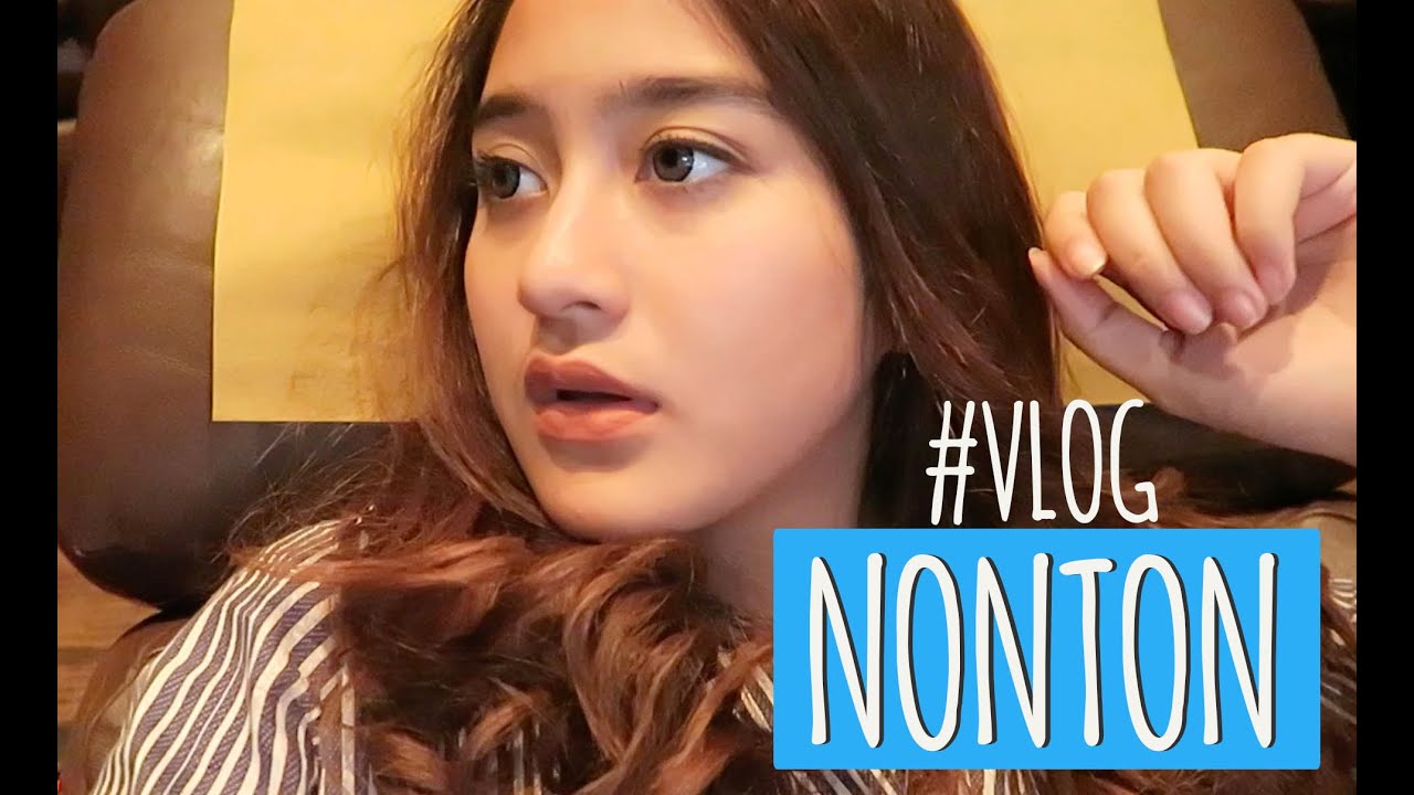 Salshabilla #VLOG - NONTON