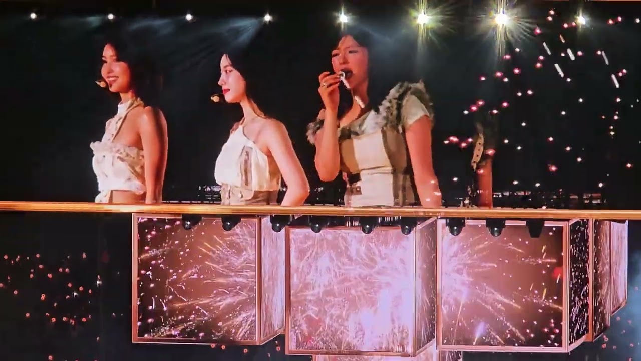 20251122 TWICE THIS IS FOR WORLD TOUR IN KAOHSIUNG ONE SPARK