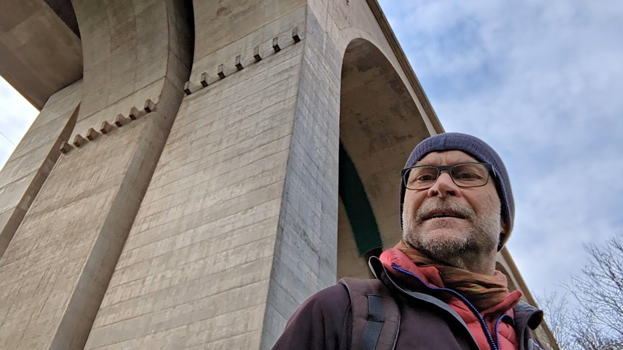 Wandern durch das Pfaffenbachtal nach Neustadt/Wied März 2023