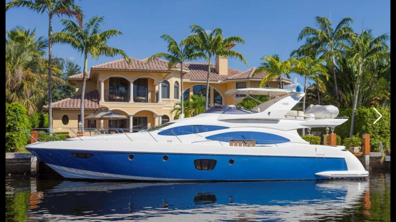 2009 Azimut 68 Flybridge Yacht For Sale at MarineMax Pompano Yacht Center