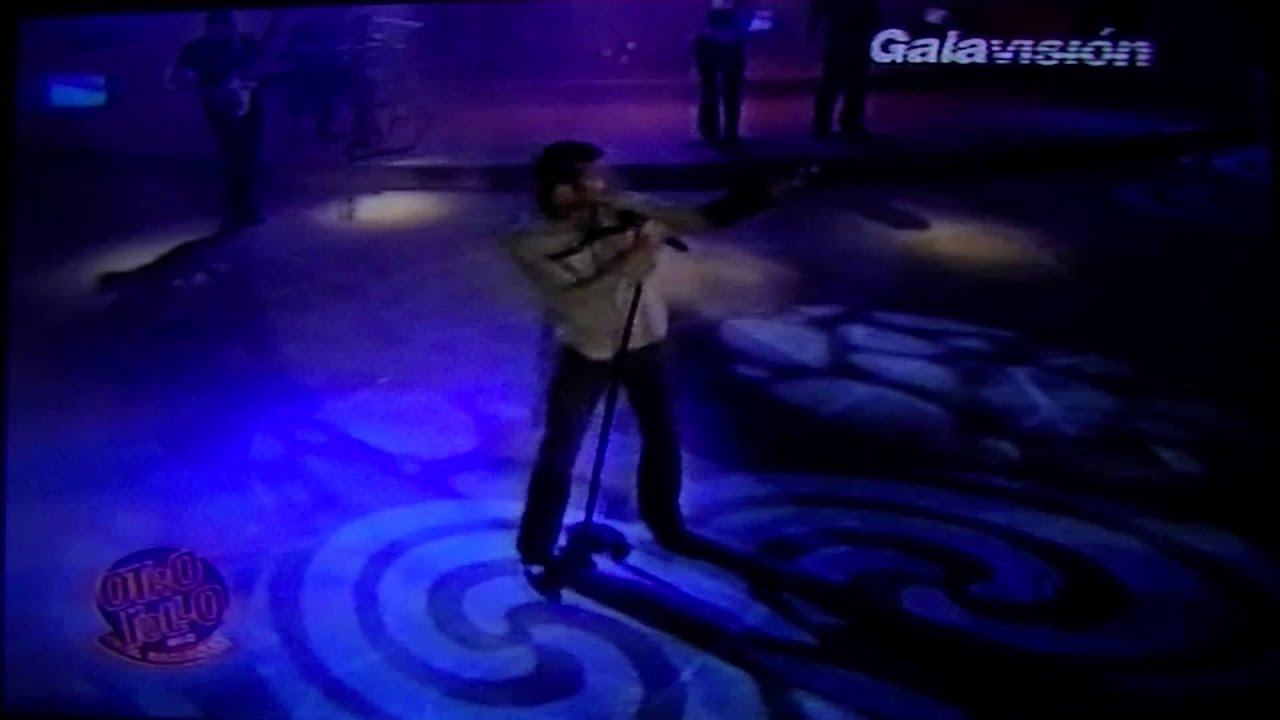 She bangs - RICKY MARTIN