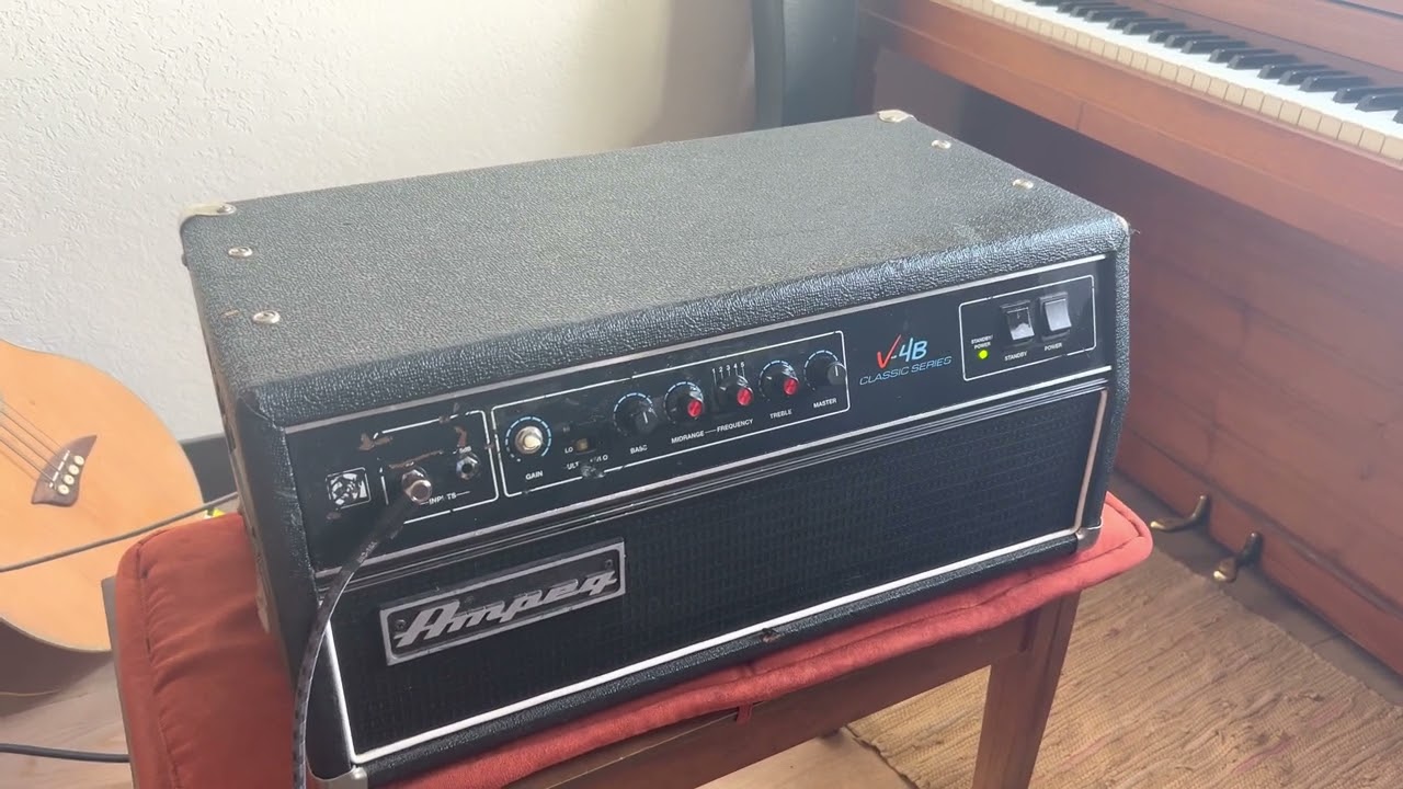 Ampeg V4-B (low gain)