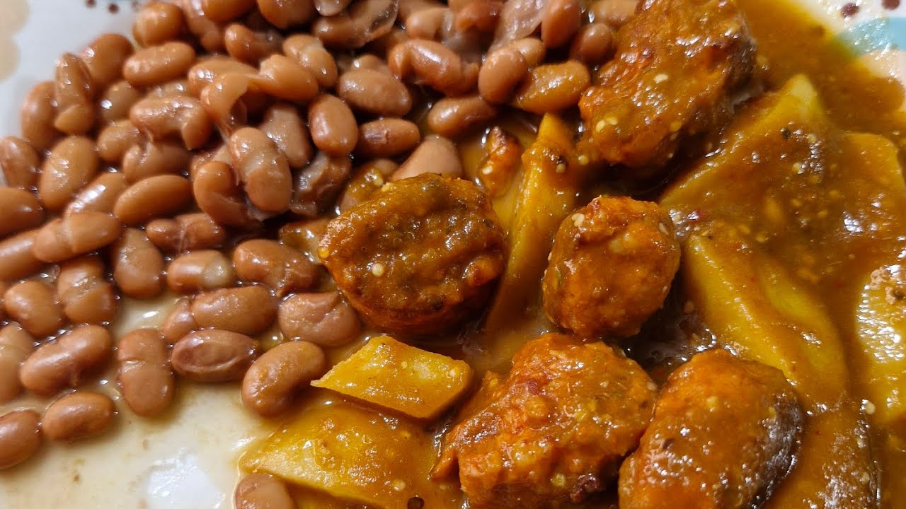 longaniza con papas en salsa de morita