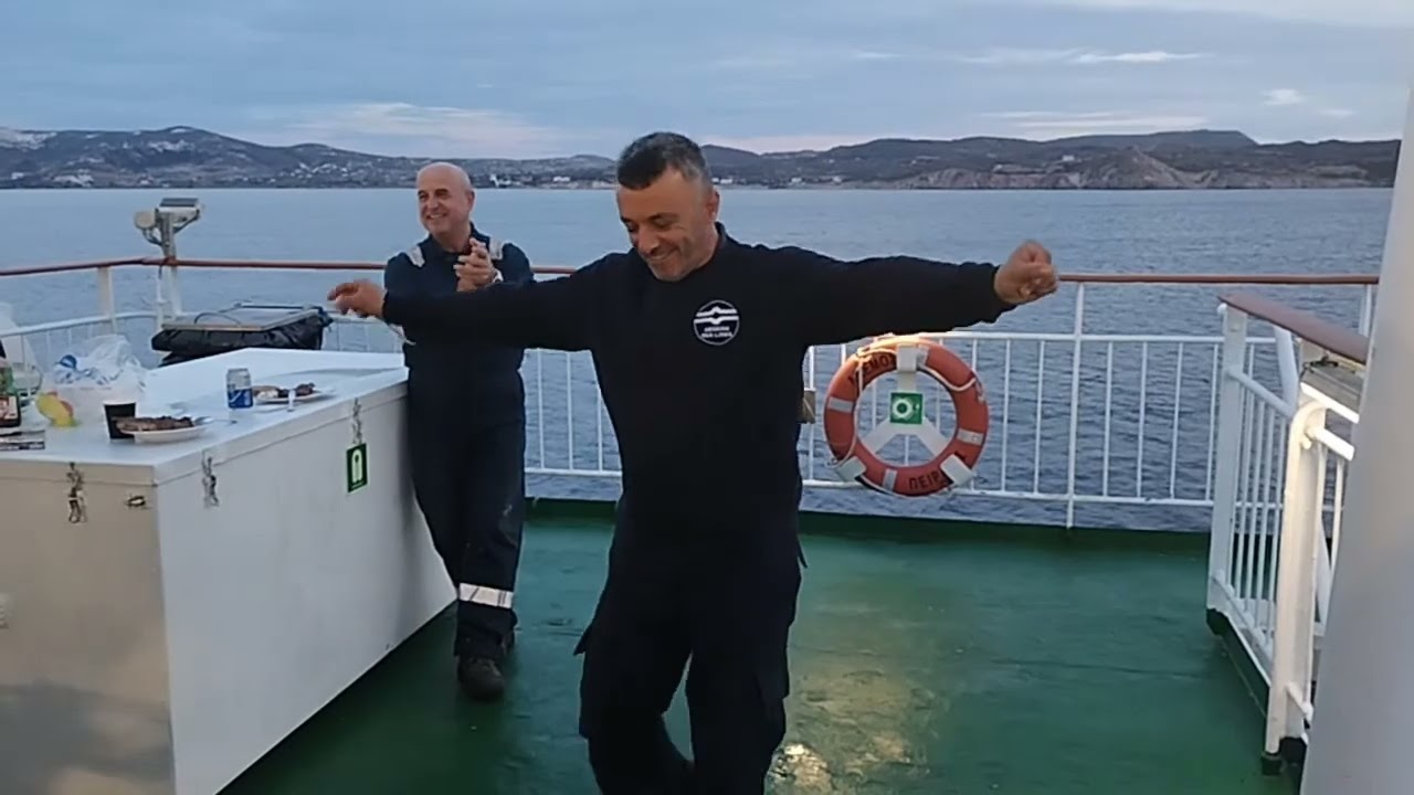 ΜΙΑ ΒΡΑΔΙΑ ΑΡΟΔΟΥ ΑΝΟΙΚΤΑ ΤΗΣ ΜΗΛΟΥ