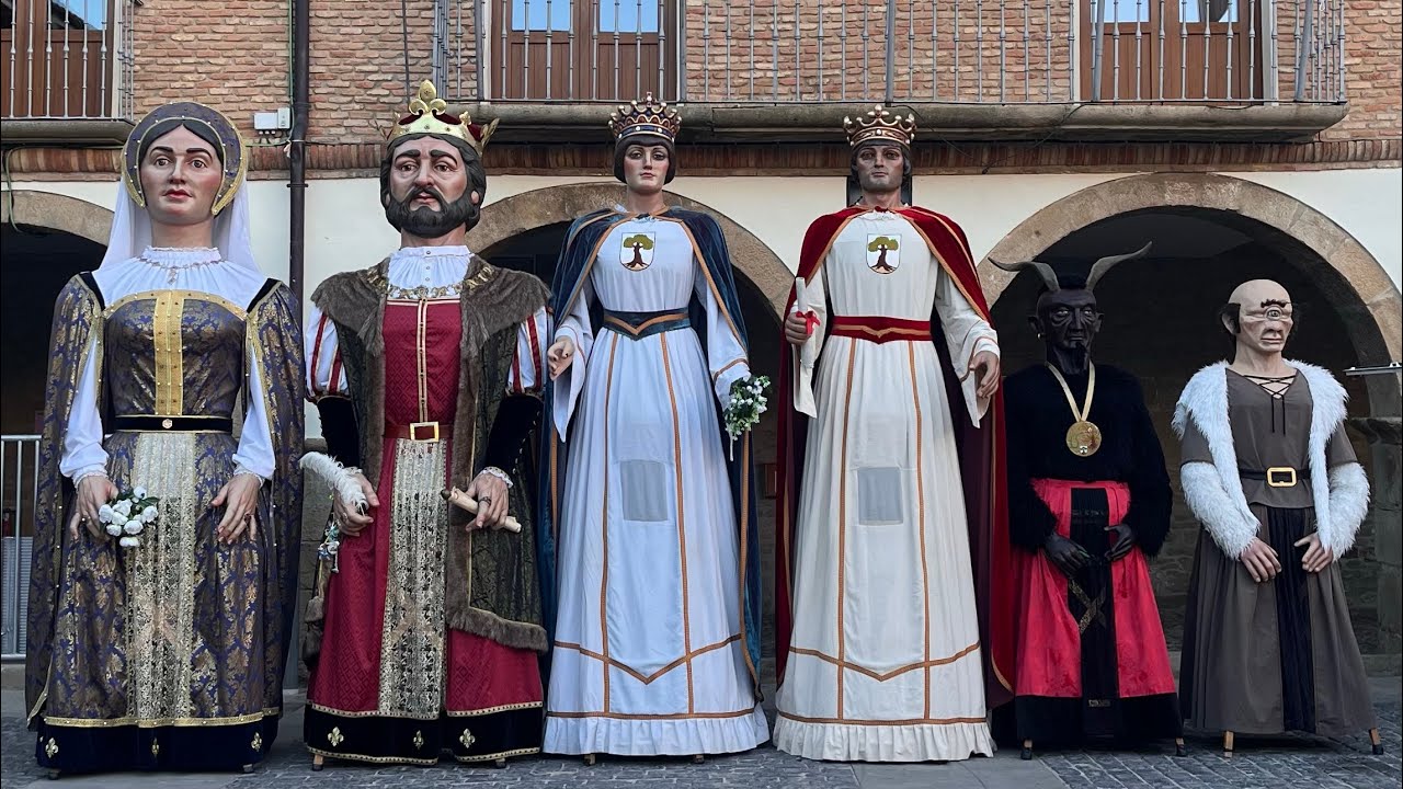 Comparsa de Gigantes y Cabezudos de Larraga | San Miguel 2024