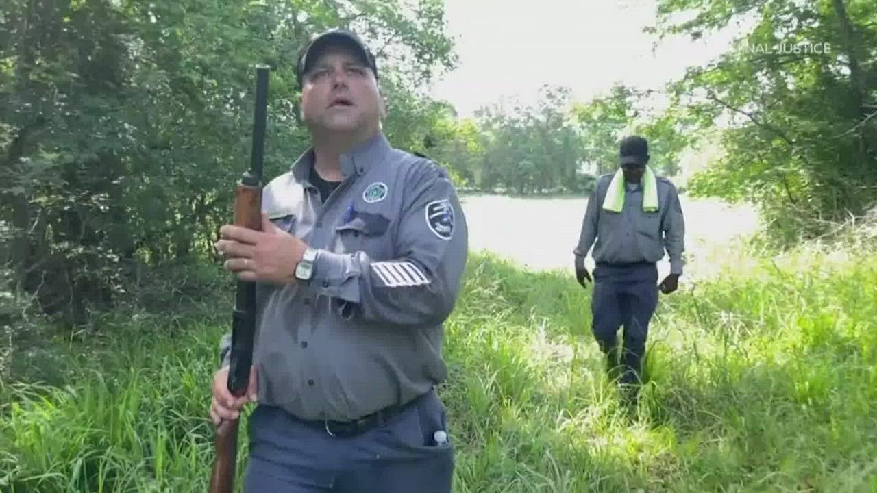 Manhunt in East Texas | New video shows search for escaped convicted killer