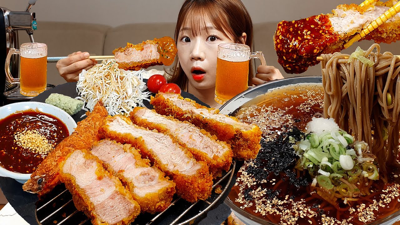 Sub)Real Mukbang- Домашняя свиная котлета 🥩 Лапша соба 🍜 Жареные суши с тофу 🍣 ASMR
