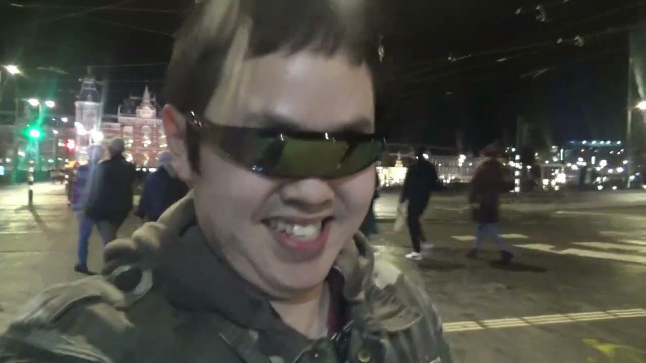 Dang Do Vlog #210 - Eerste keer Uitgaan in Amsterdam! (Alleen)