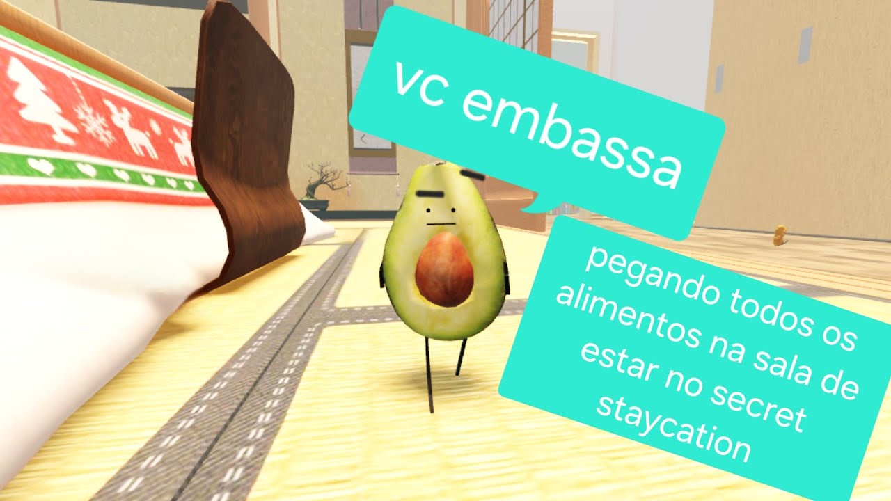 Pegando todos os alimentos na sala de estar no secret staycation 