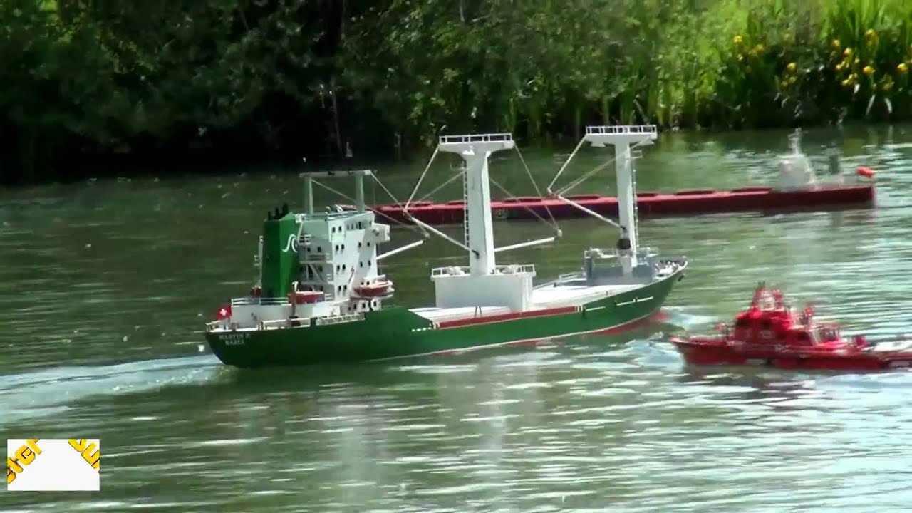 BIGGEST RC CARGO SHIP STUNNING MODEL