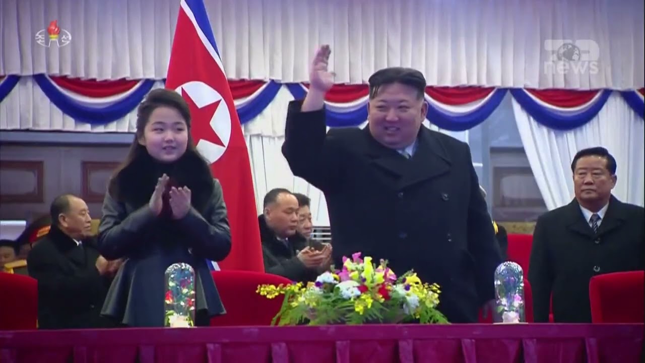 Top News - Adoleshentja më e rrezikshme në botë...Kim Jong un përgatit vajzën 13 vjeçare për pushtet