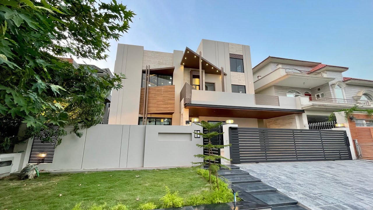 1 Kanal Most Beautiful interior House For Sale in G-13 Islamabad 