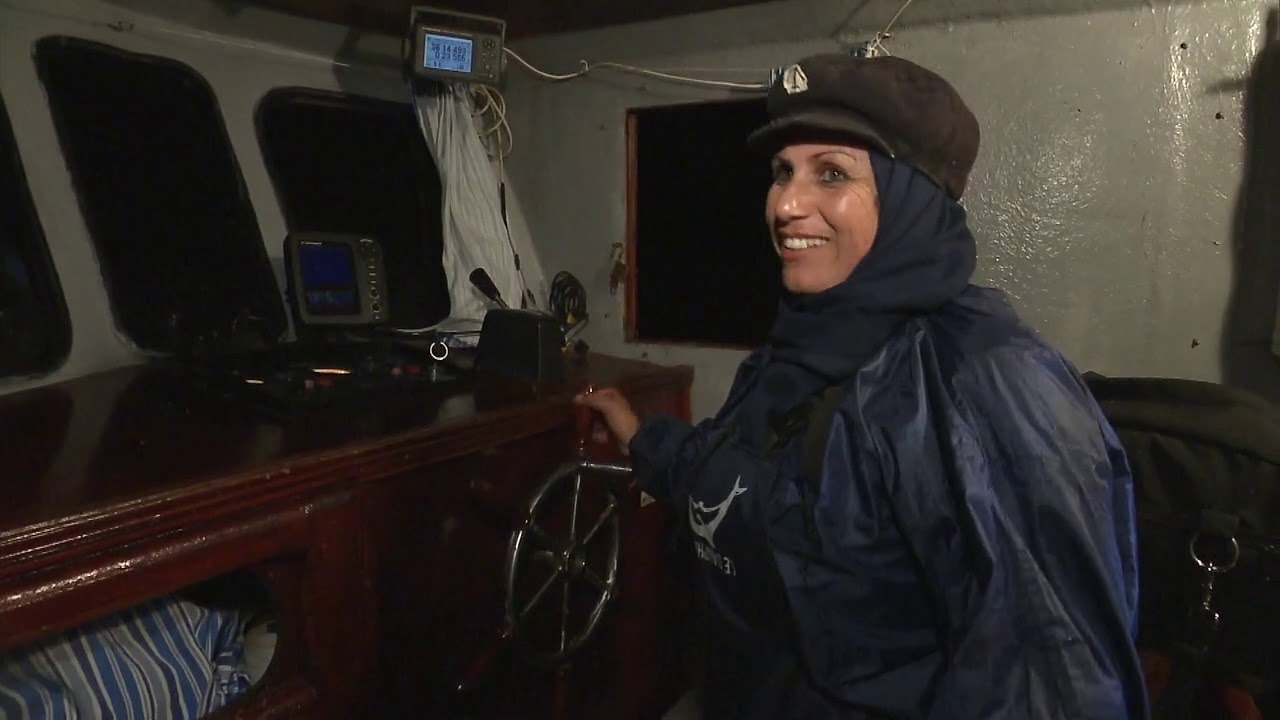 Aicha, femme pêcheur (fisherwoman)