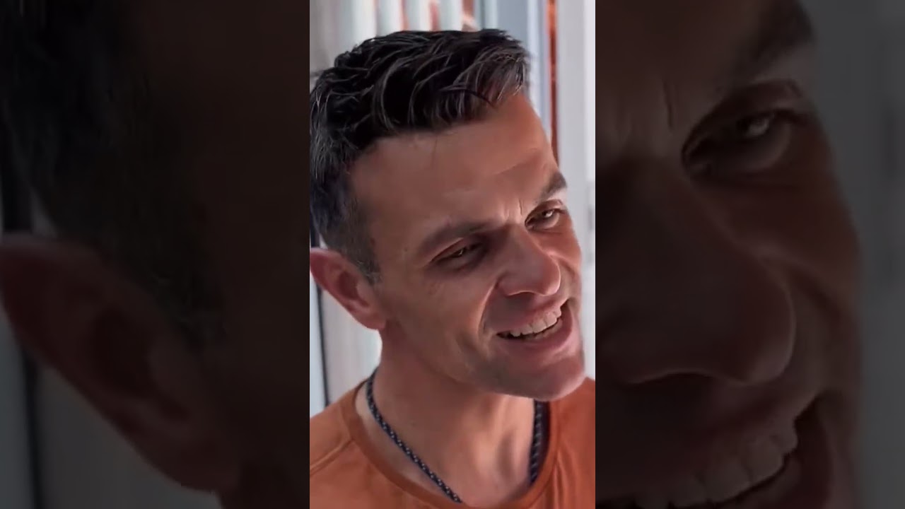 Carrapato foi junto na loja e ainda quer escolher.
