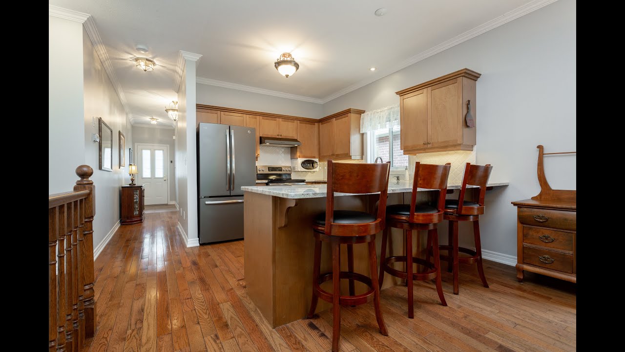 FOR SALE | 96 Oakhampton Trail - Hamilton, Ontario