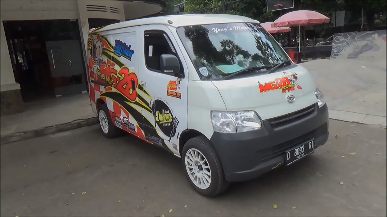 Review Daihatsu Gran Max Blind Van 2016