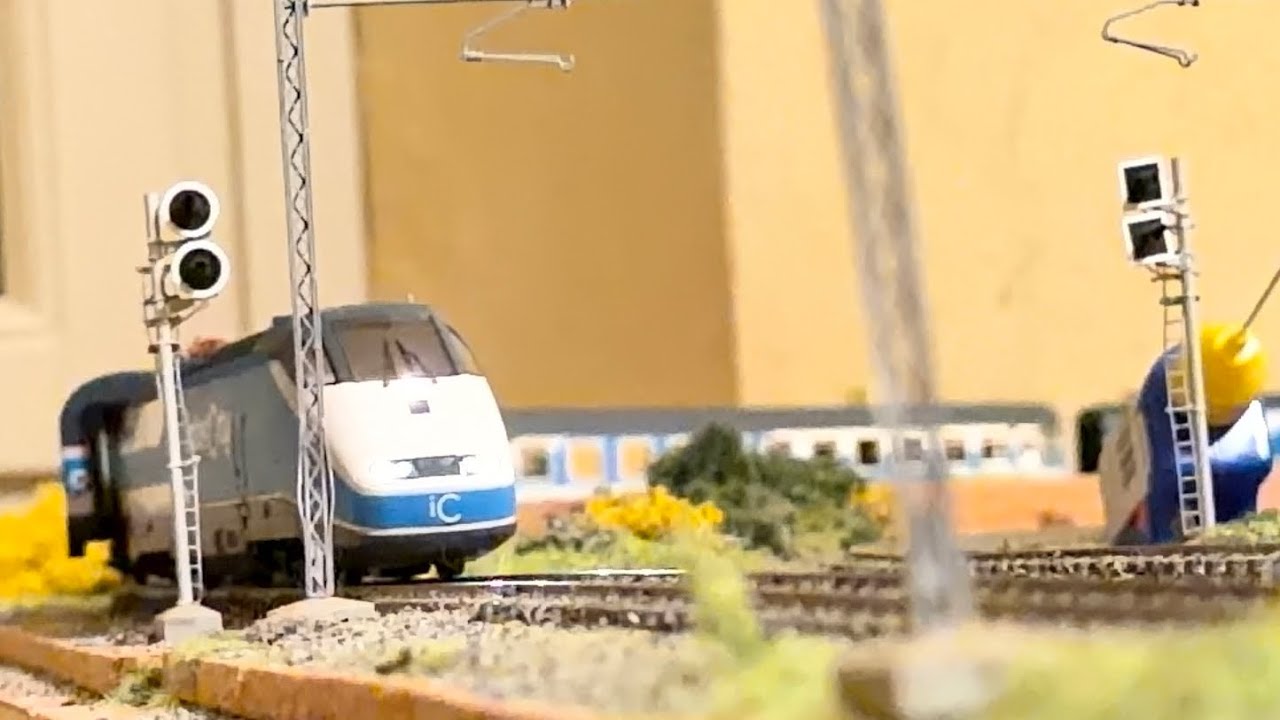 Nuovo Convoglio ACME E414 nella nuova livrea Intercity 