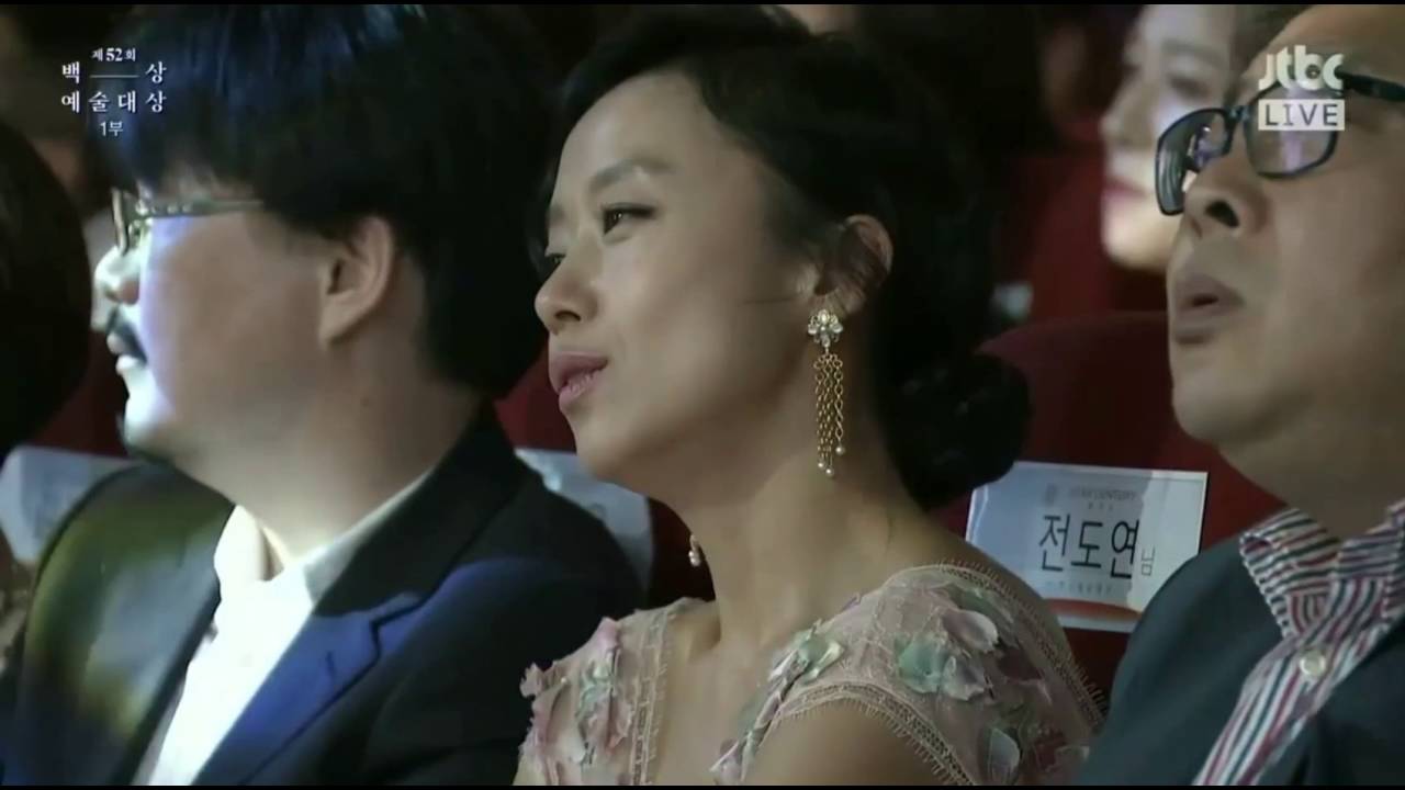 [52회 백상] 감동의 축하무대 전인권밴드&효린 
