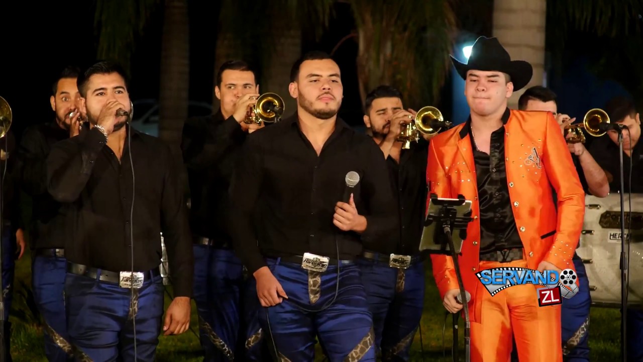 Alex Quintero Ft. Banda Renovacion - El Gerente (En Vivo 2016)