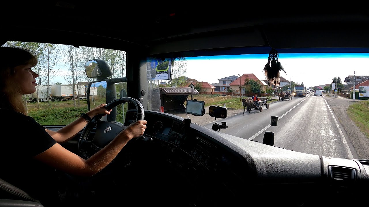 CV truck driving on Romania's roads