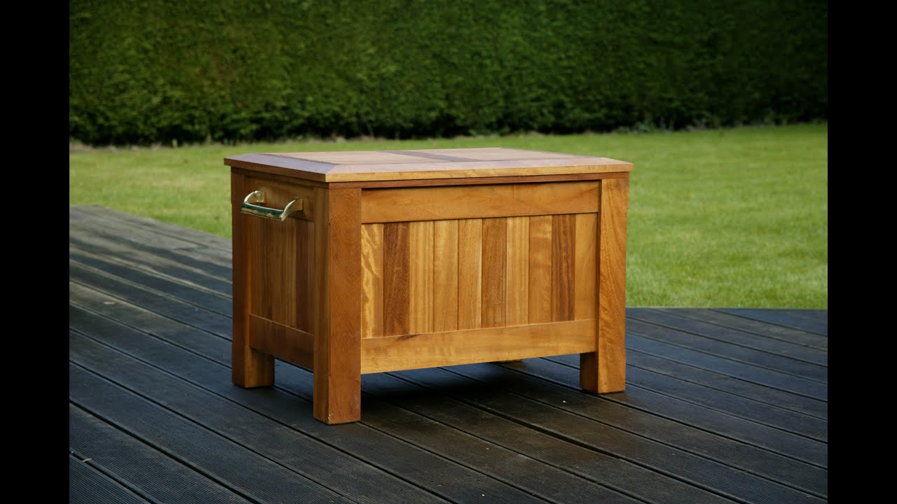 TV Woodworking craftsman David Free builds a Hardwood Cool Box
