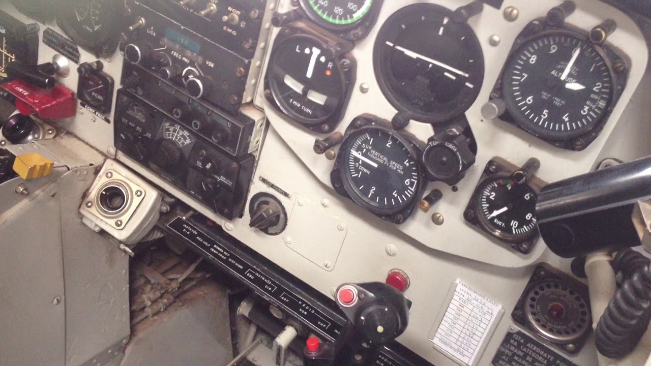 CHECK DA INTERNA NA AERONAVE DE INSTRUÇÃO T-25 - ACADEMIA DA FORÇA AÉREA | Prof. Cesar Annunciato