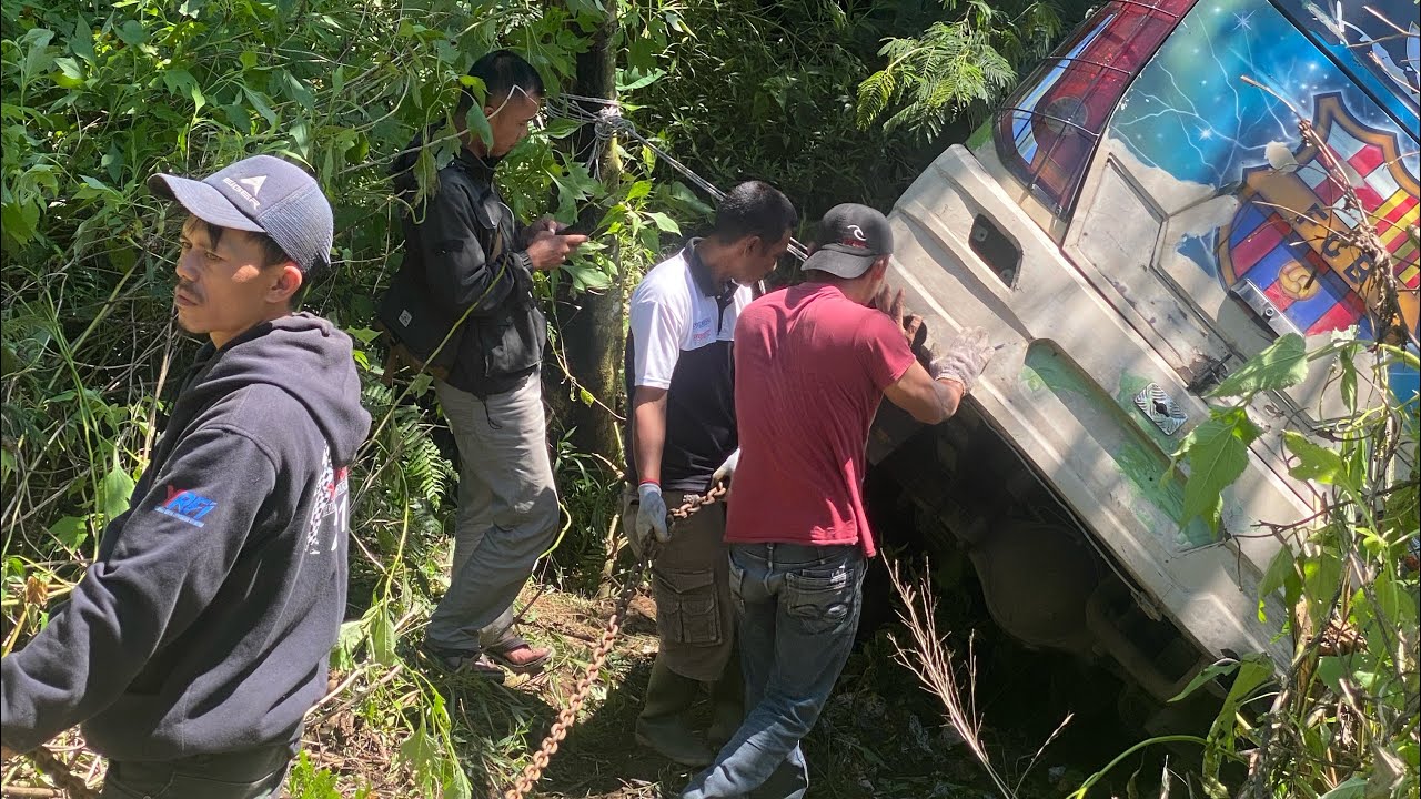 Proses evakuasi lakalantas di ciawitali Banjarwangi Garut 10/07/2025 #1